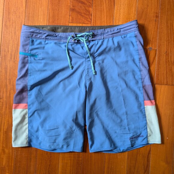 USED Patagonia Hydropeak Bayou Blue w/Topa Stripe: Ear boardshorts men's size 33 - Picture 1 of 4